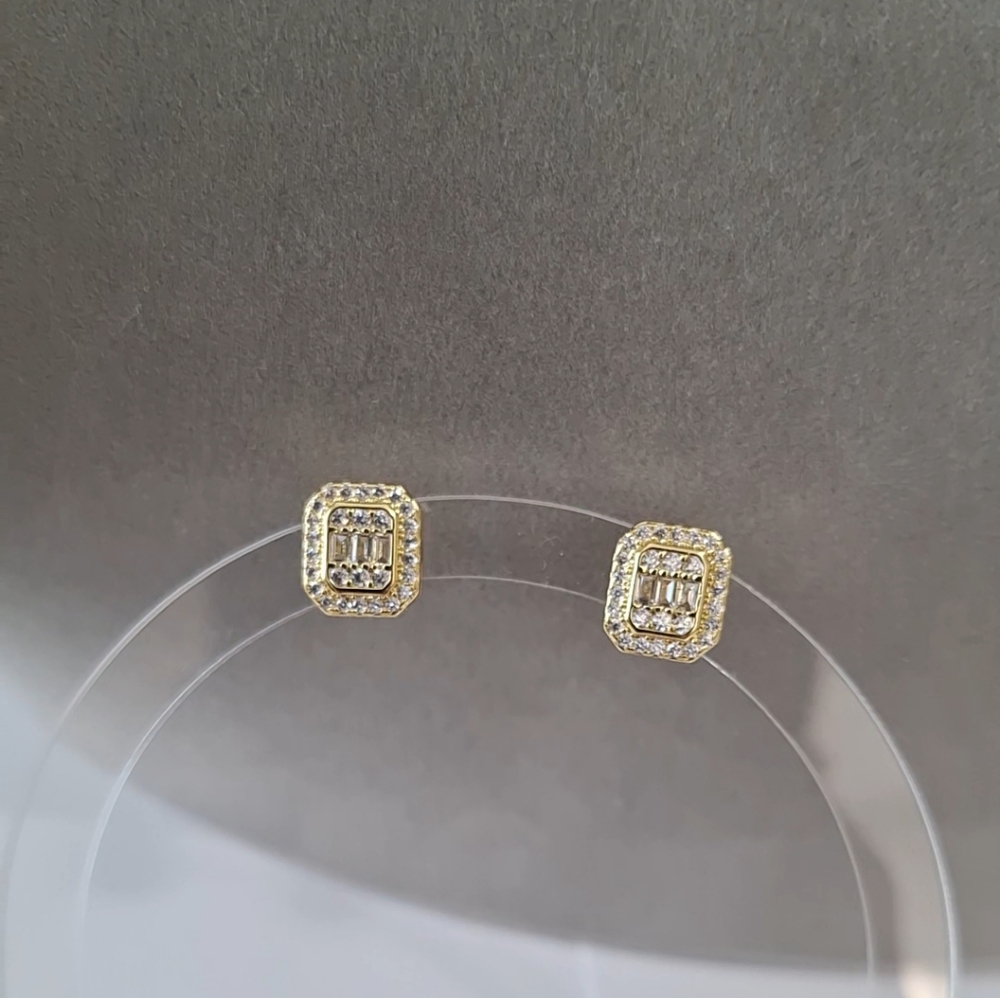 diamonds Square stud earrings